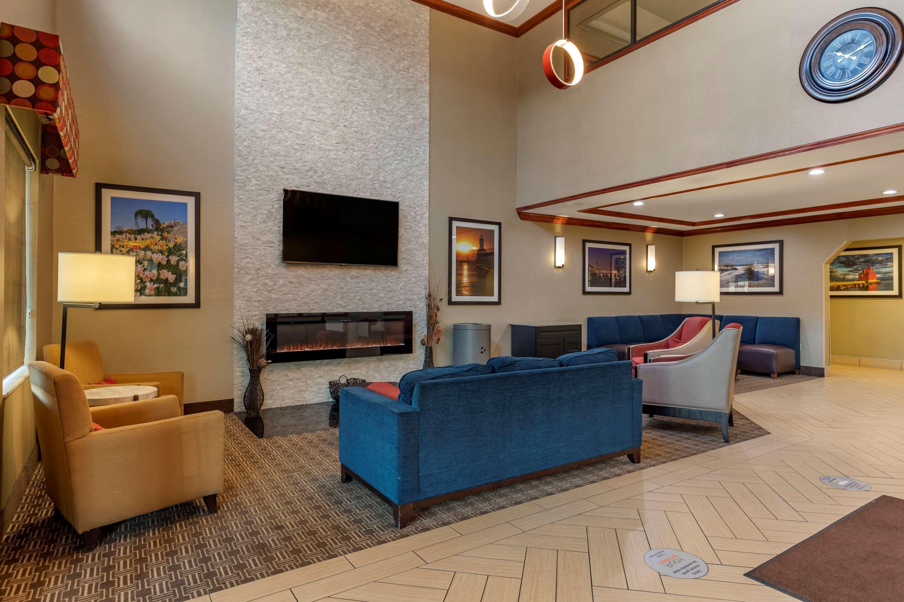 Comfort Suites Grand Rapids South Kentwood Exteriér fotografie